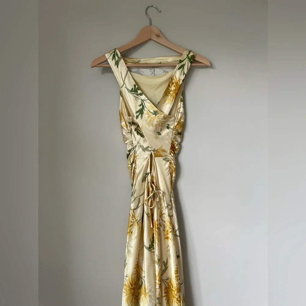 NEW Reformation Anaiis Long Backless Silk Dress Honeyglow Yellow Floral | US 2 - Picture 12 of 15